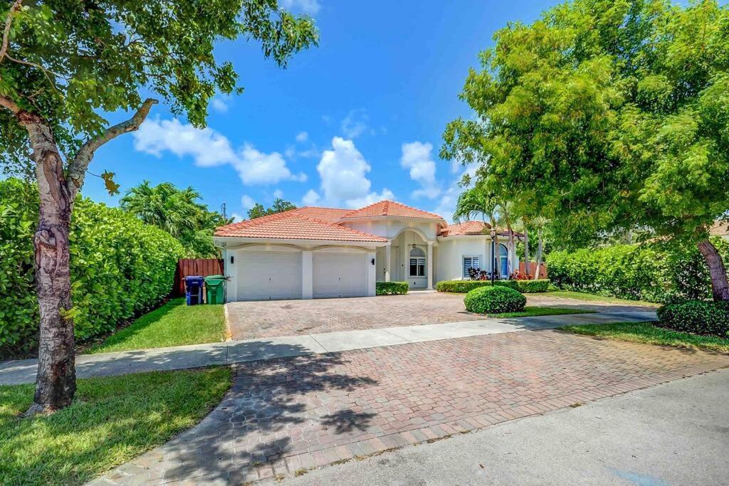 Miami 5Br Villa W Heated Pool, Games & Bbq L01 커틀러 베이 외부 사진